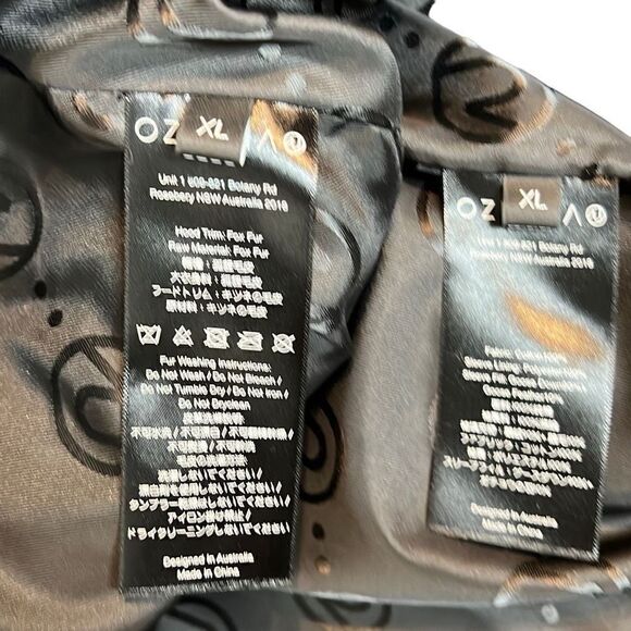 NWOT Ozlana Black+Classic Silver Fox Fur Parka - Picture 16 of 16